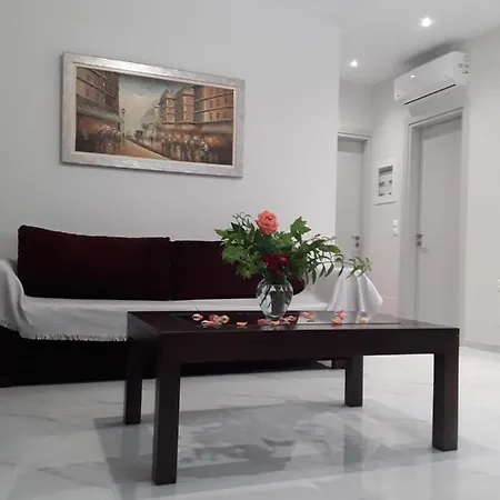 Apartment Near The Airport Kiriaki's House *